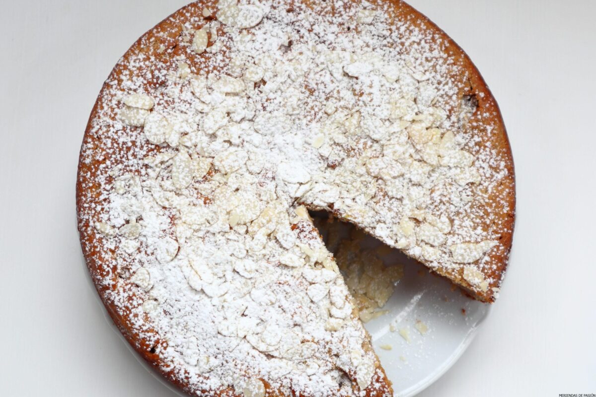 Almond nuts ricotta cake